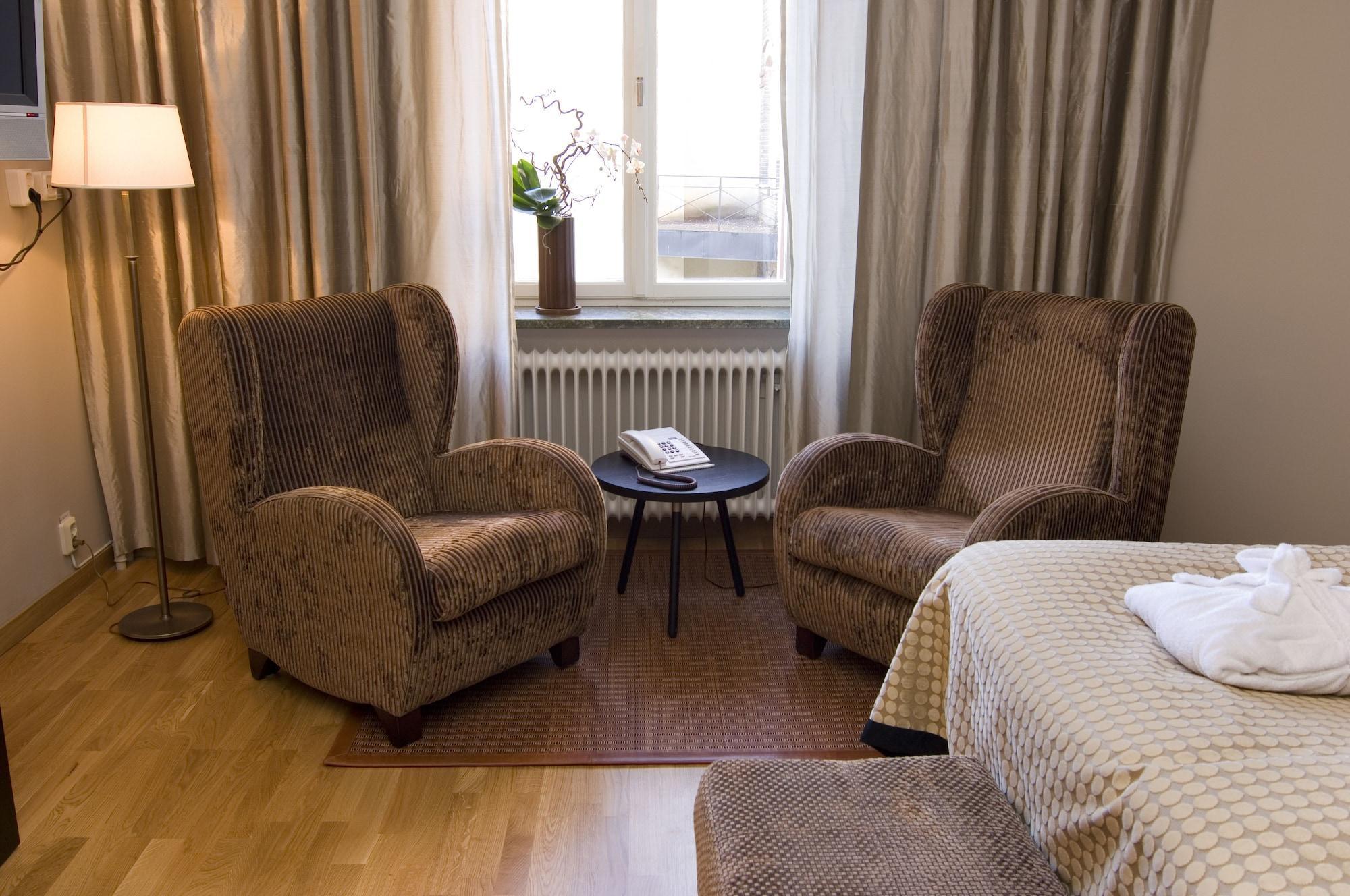 First Statt Hotel 4*