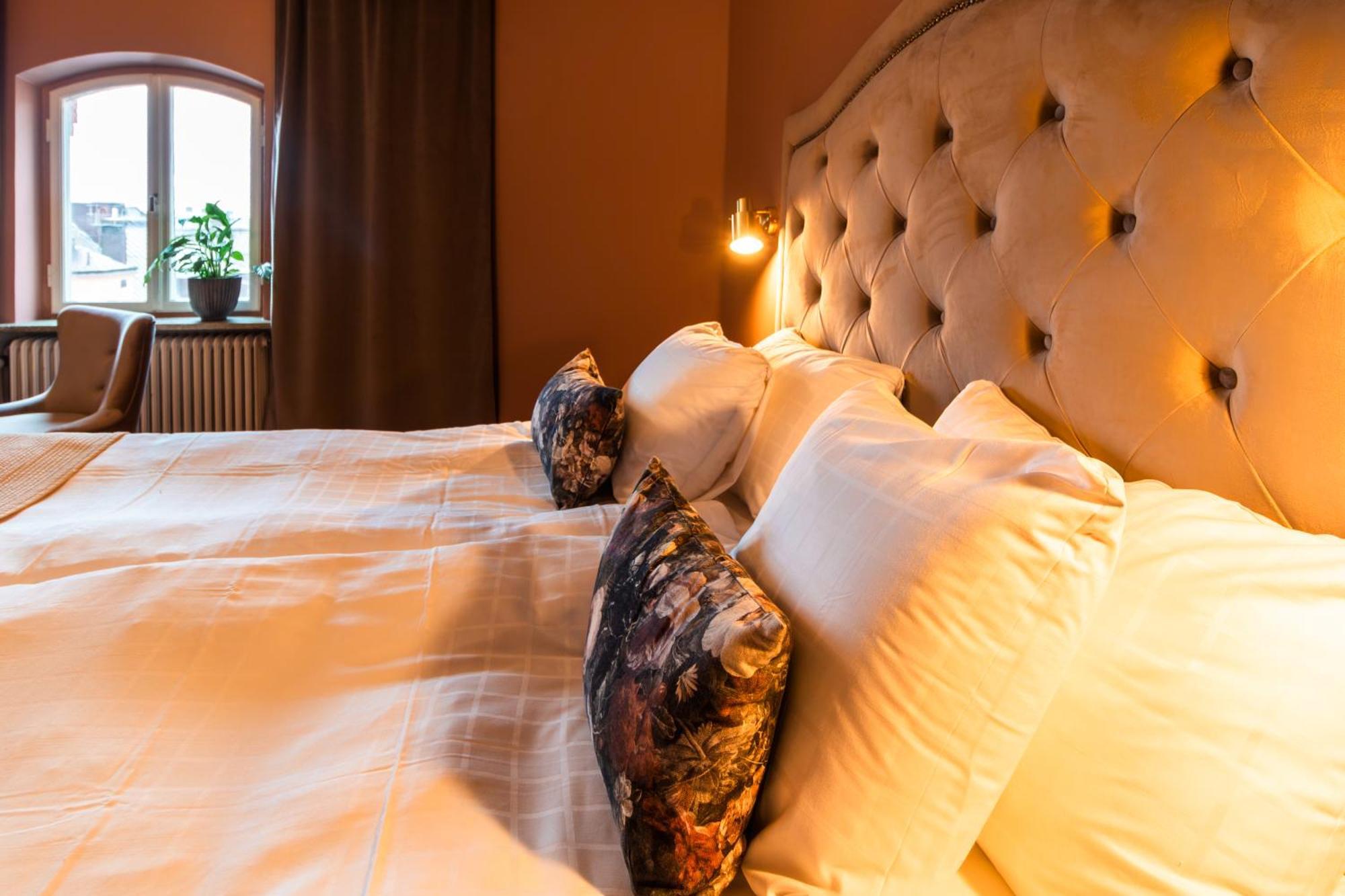 First Statt Hotel 4*